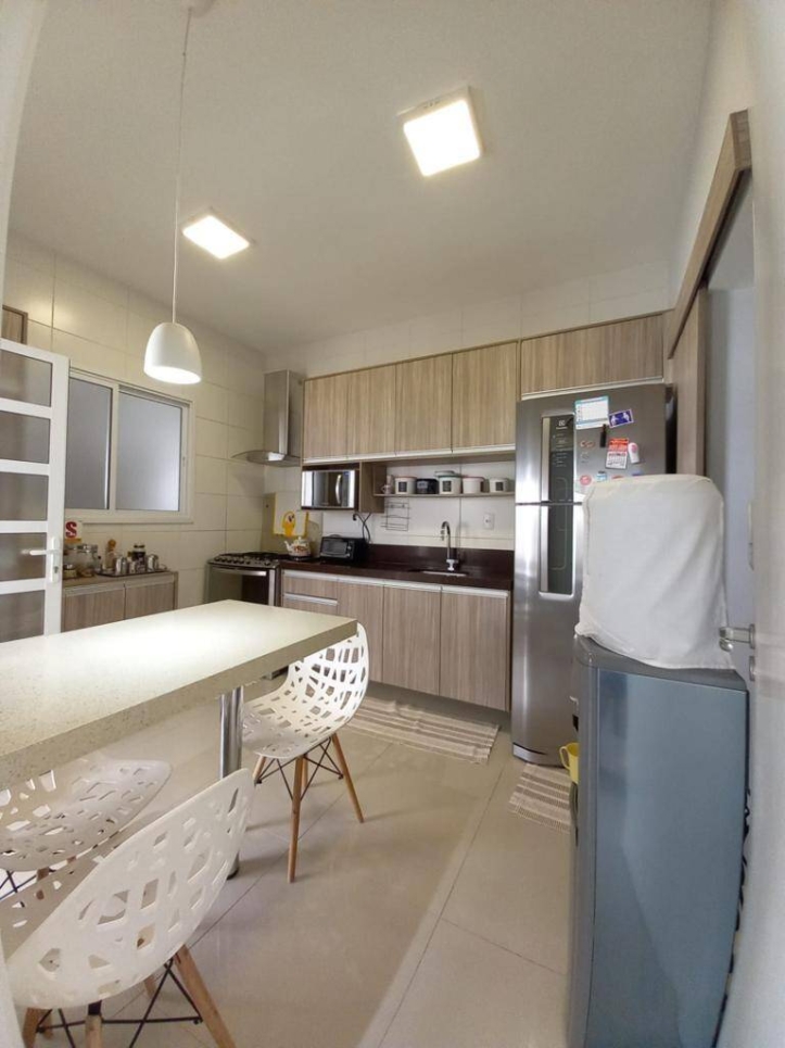 Casa de Condomínio à venda com 3 quartos, 170m² - Foto 2