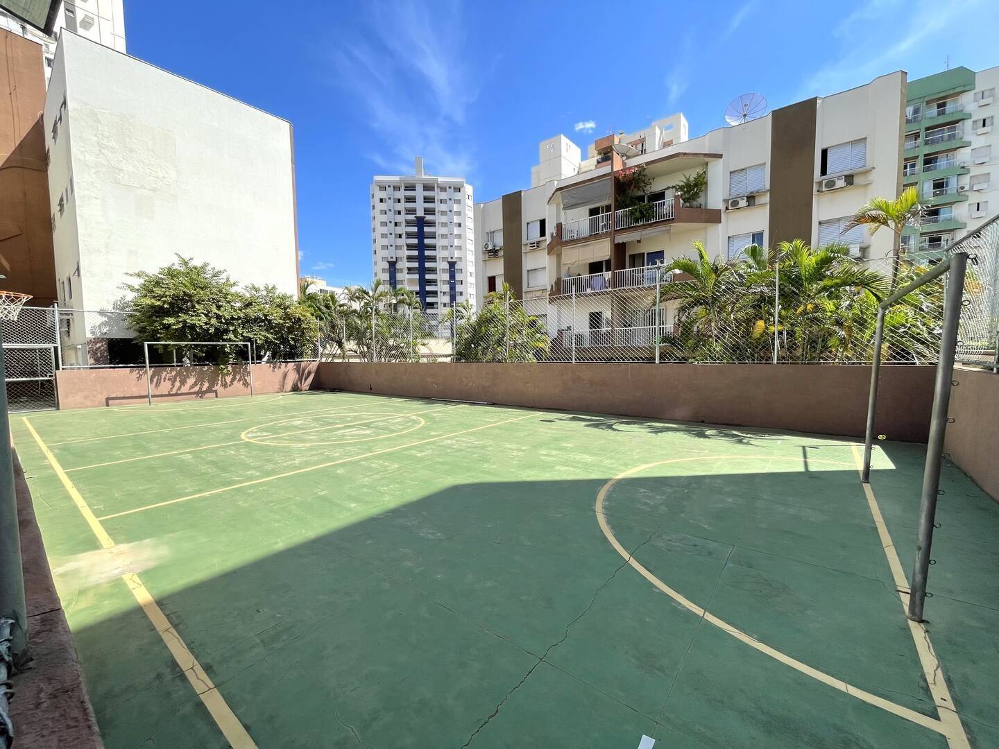 Apartamento à venda e aluguel com 3 quartos, 94m² - Foto 1