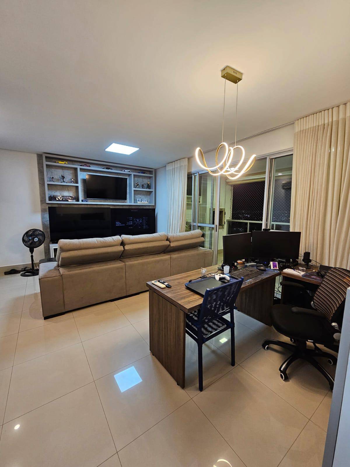 Apartamento à venda com 3 quartos, 134m² - Foto 3