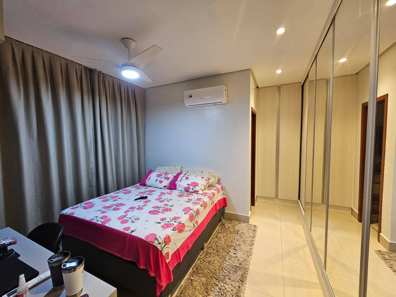 Apartamento à venda com 3 quartos, 134m² - Foto 4