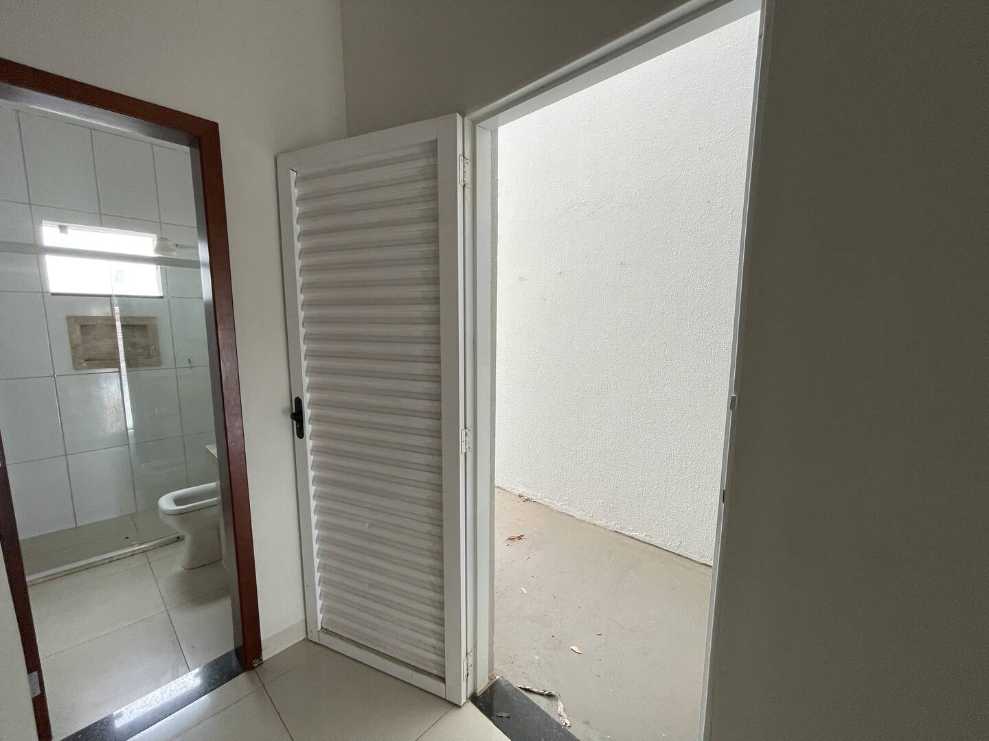 Casa à venda com 3 quartos, 89m² - Foto 11