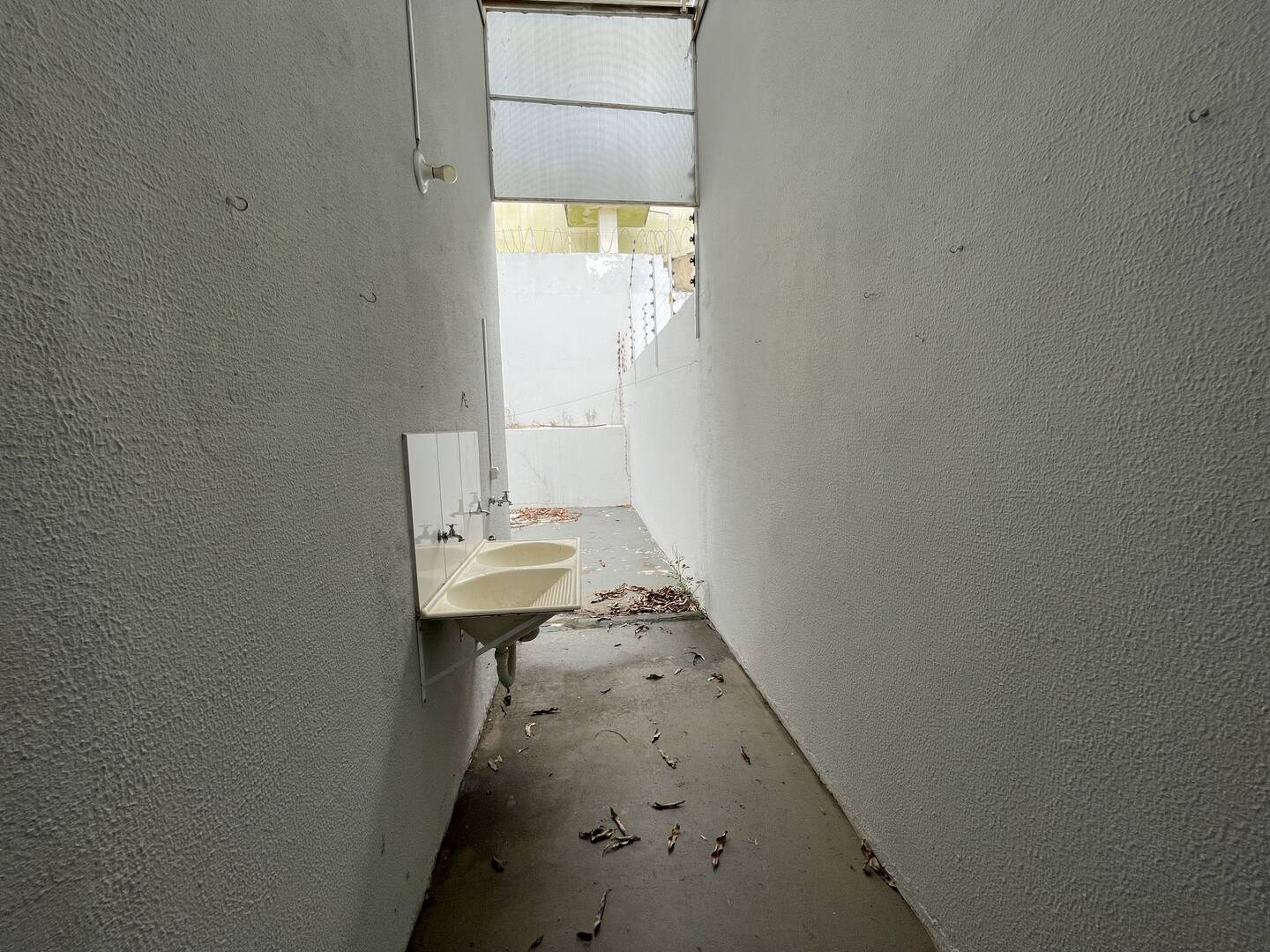 Casa à venda com 3 quartos, 89m² - Foto 12