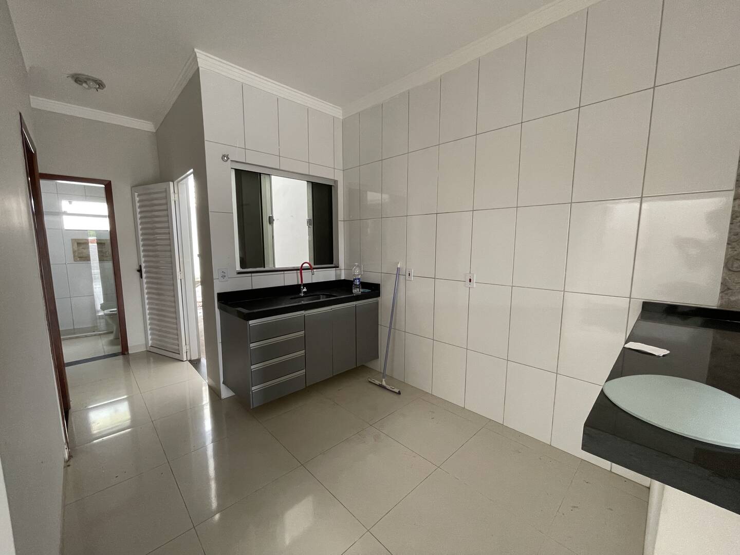 Casa à venda com 3 quartos, 89m² - Foto 14