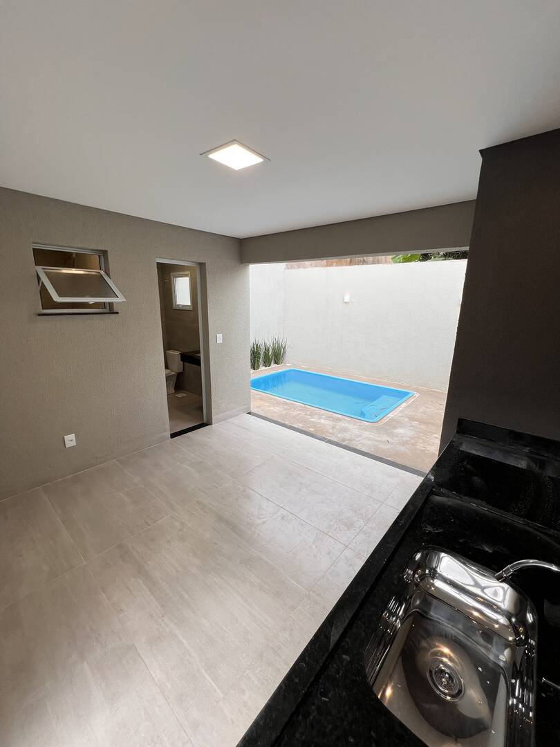 Casa à venda com 3 quartos, 125m² - Foto 4