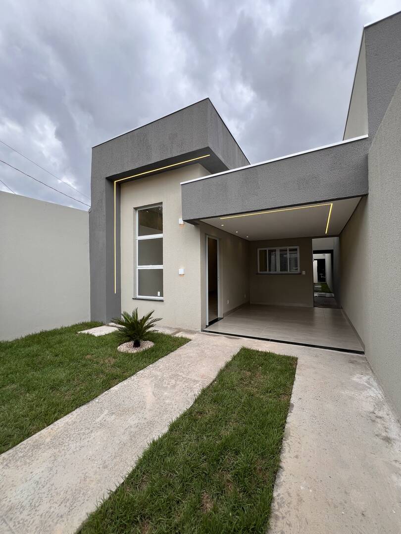 Casa à venda com 3 quartos, 125m² - Foto 1