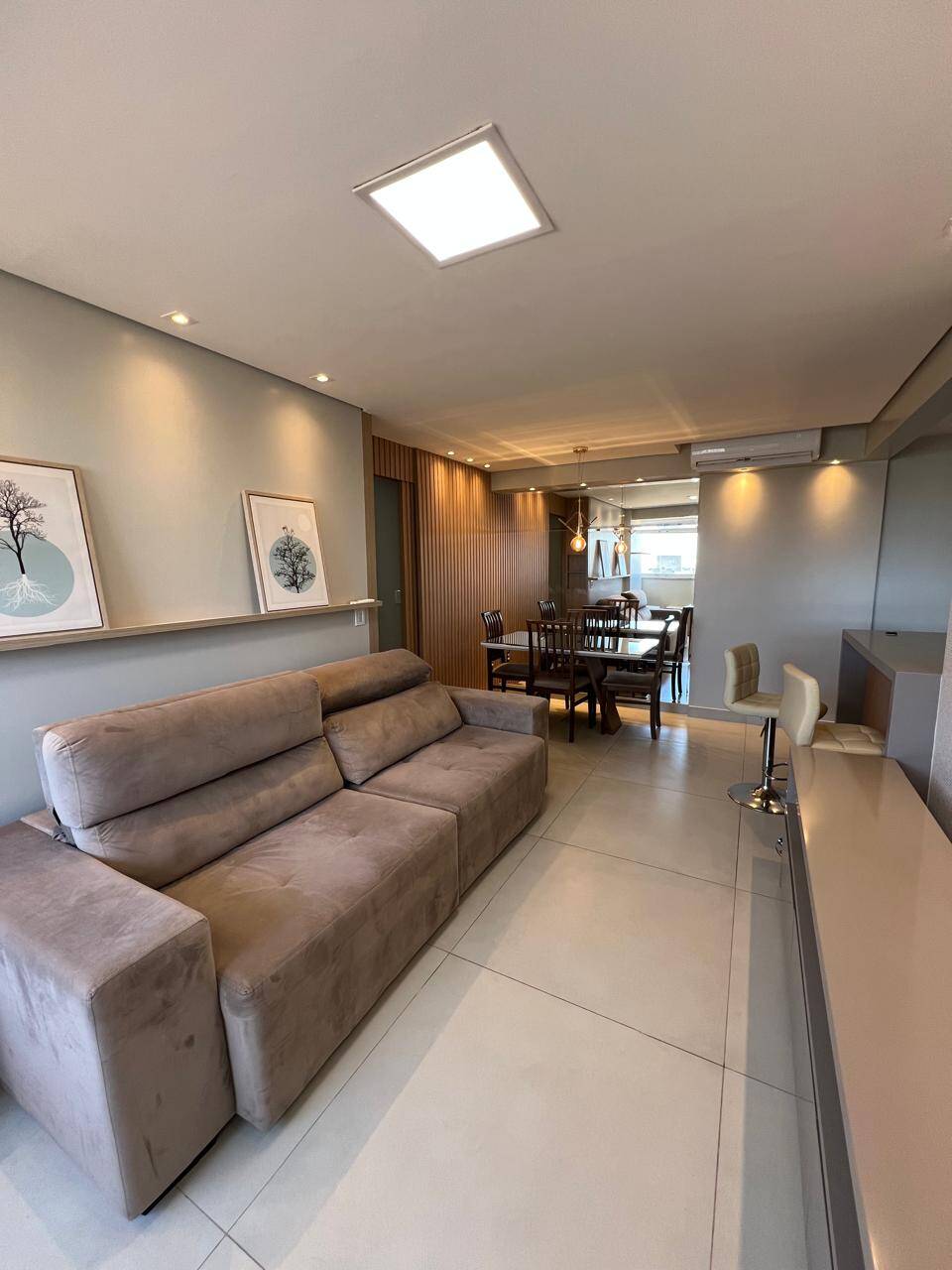 Apartamento à venda com 3 quartos, 81m² - Foto 2