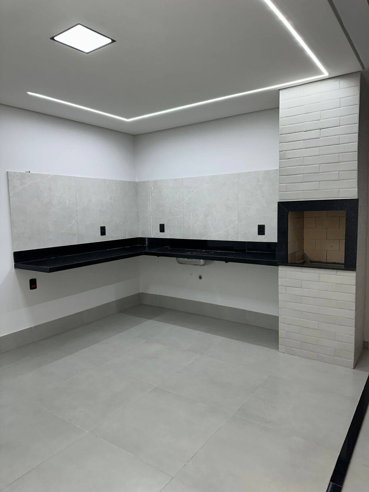 Casa à venda com 3 quartos, 80m² - Foto 7