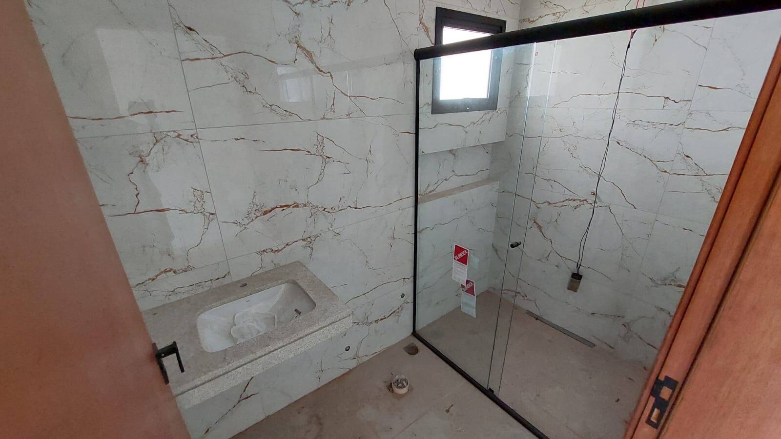 Casa à venda com 3 quartos, 106m² - Foto 4