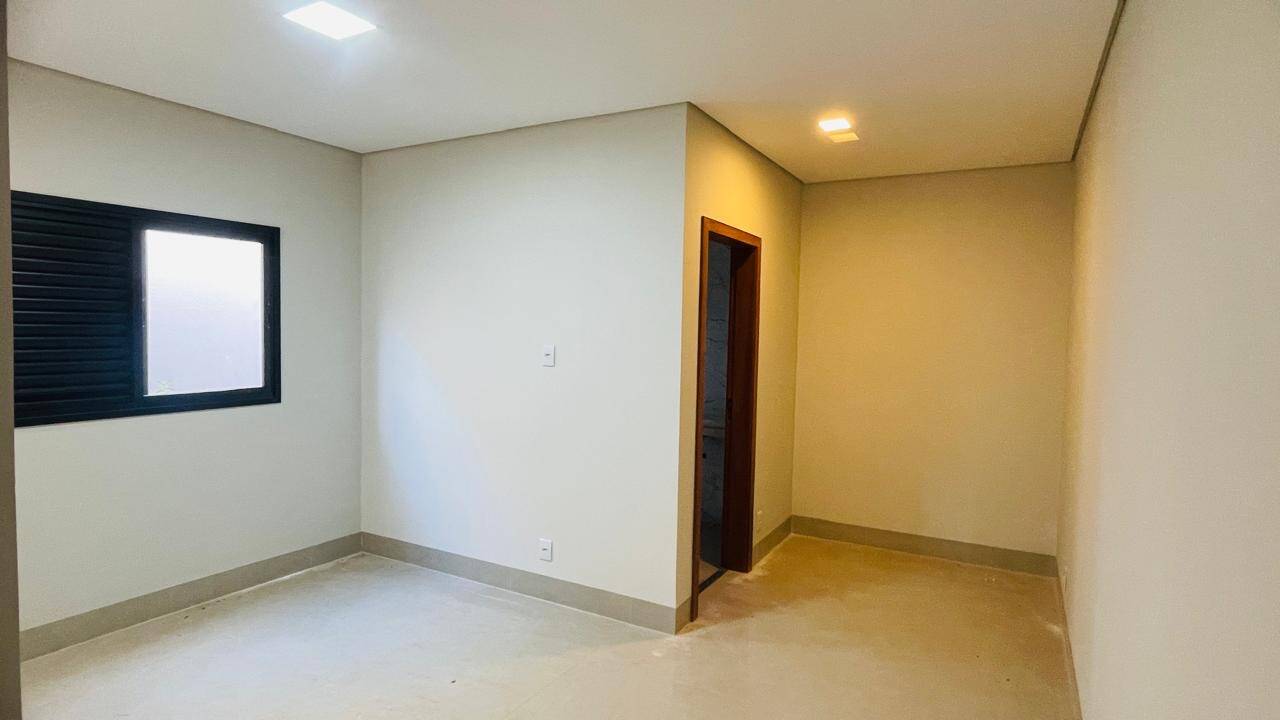 Casa à venda com 3 quartos, 106m² - Foto 2