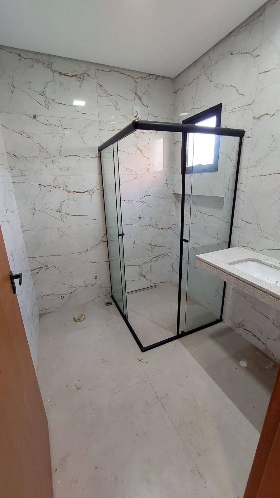 Casa à venda com 3 quartos, 106m² - Foto 11