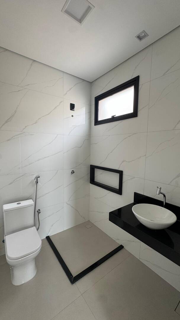 Casa à venda com 3 quartos, 180m² - Foto 7