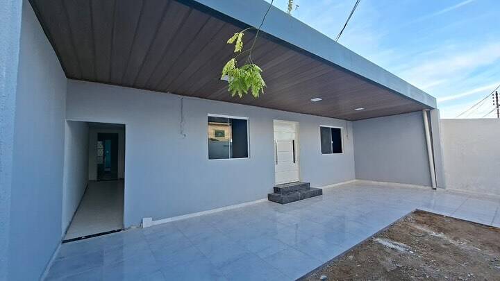 Casa à venda com 4 quartos, 155m² - Foto 1