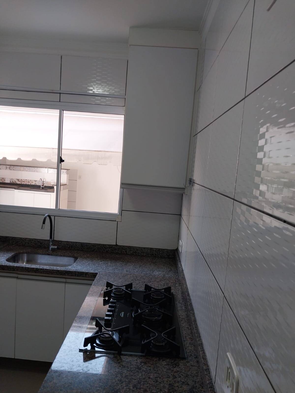 Casa à venda com 3 quartos, 160m² - Foto 2