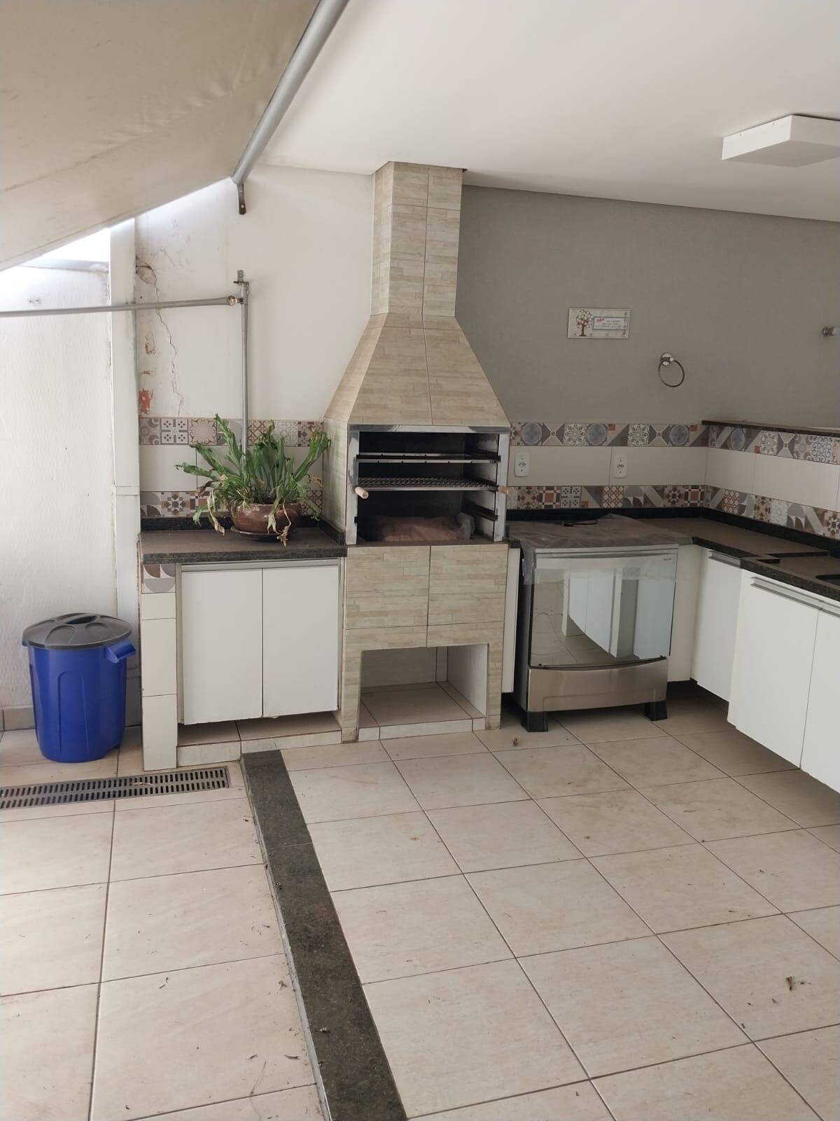 Casa à venda com 3 quartos, 160m² - Foto 1