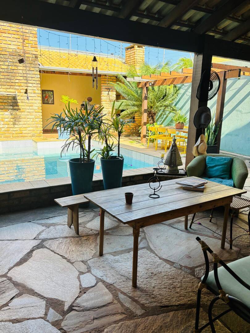 Casa à venda com 2 quartos, 236m² - Foto 2