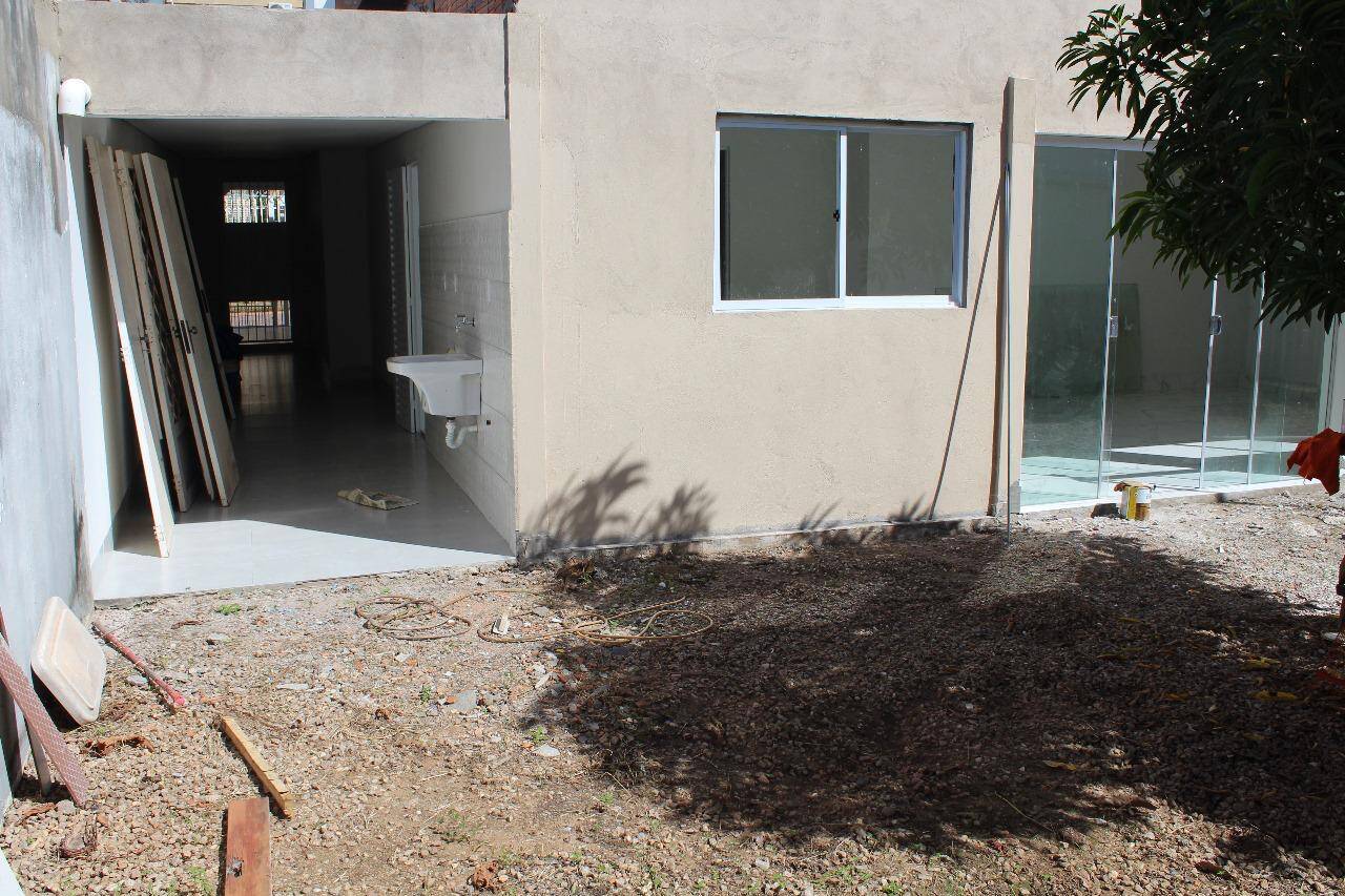 Casa à venda com 3 quartos, 158m² - Foto 8