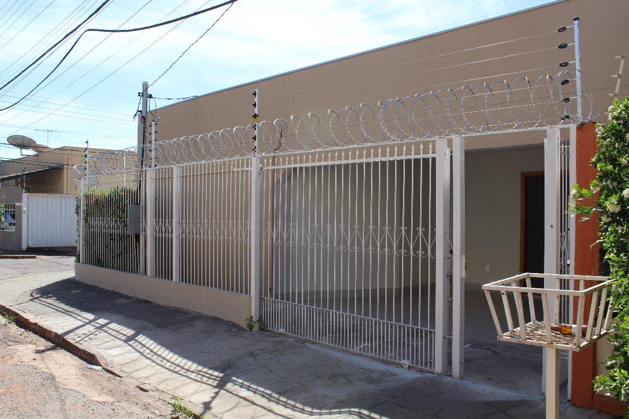 Casa à venda com 3 quartos, 158m² - Foto 4