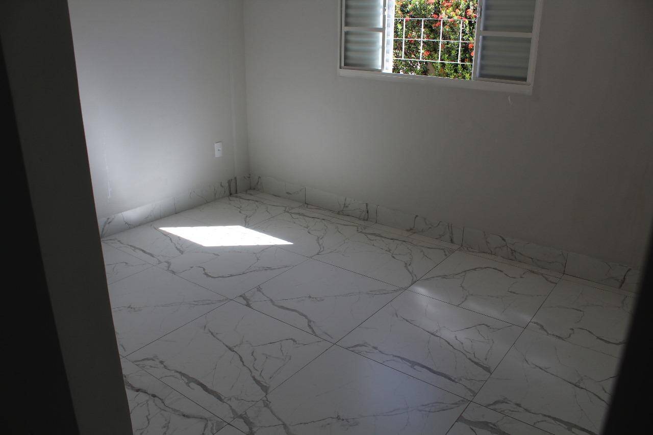 Casa à venda com 3 quartos, 158m² - Foto 14
