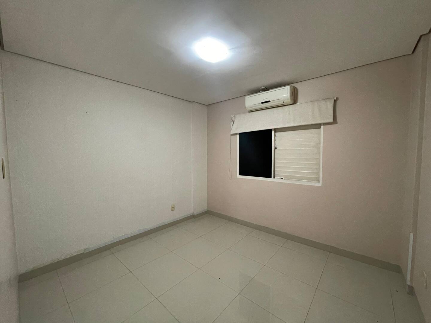 Apartamento à venda com 3 quartos, 100m² - Foto 4