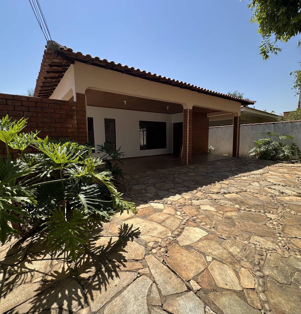 Casa à venda com 4 quartos, 235m² - Foto 4