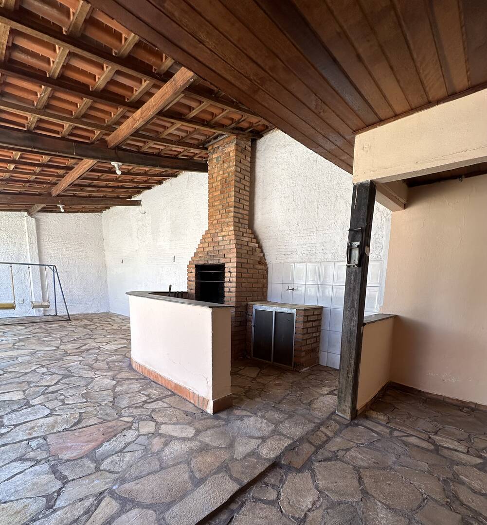 Casa à venda com 4 quartos, 235m² - Foto 7