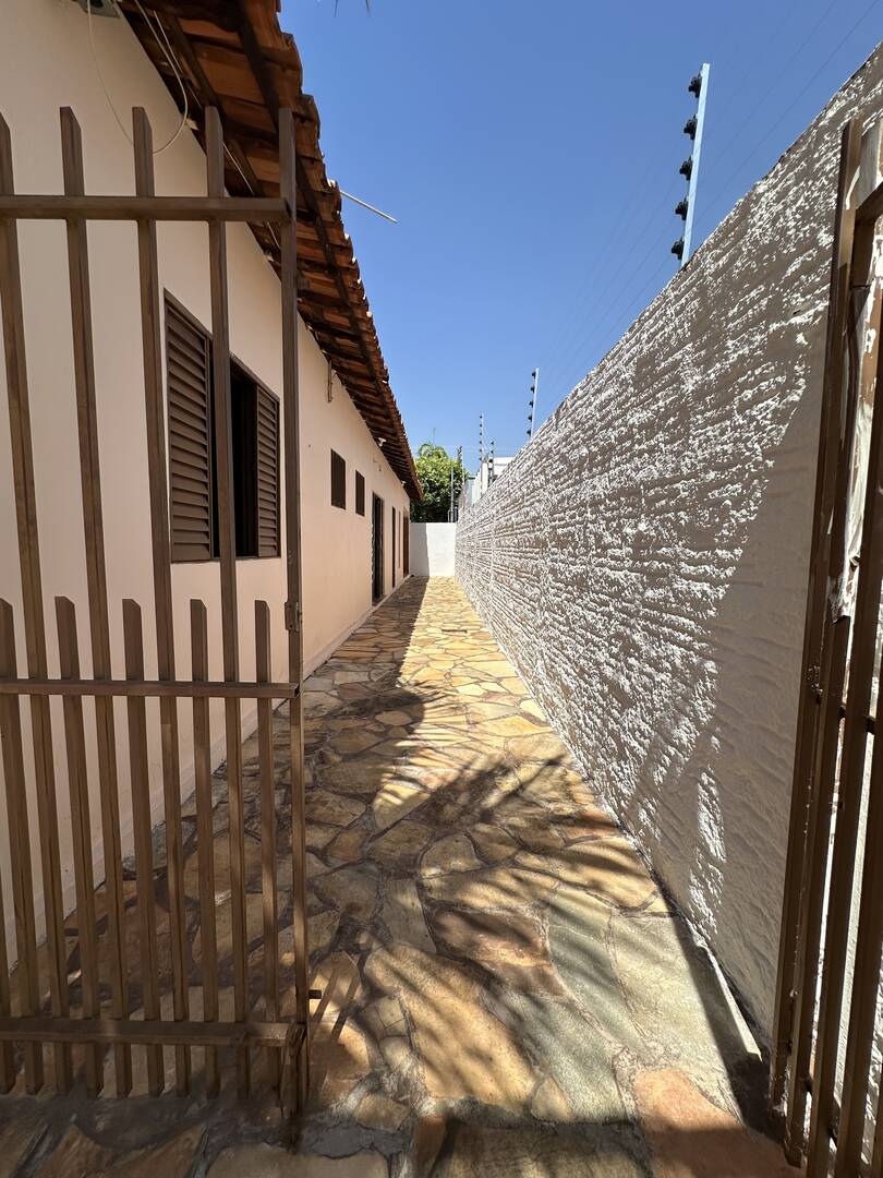 Casa à venda com 4 quartos, 235m² - Foto 8