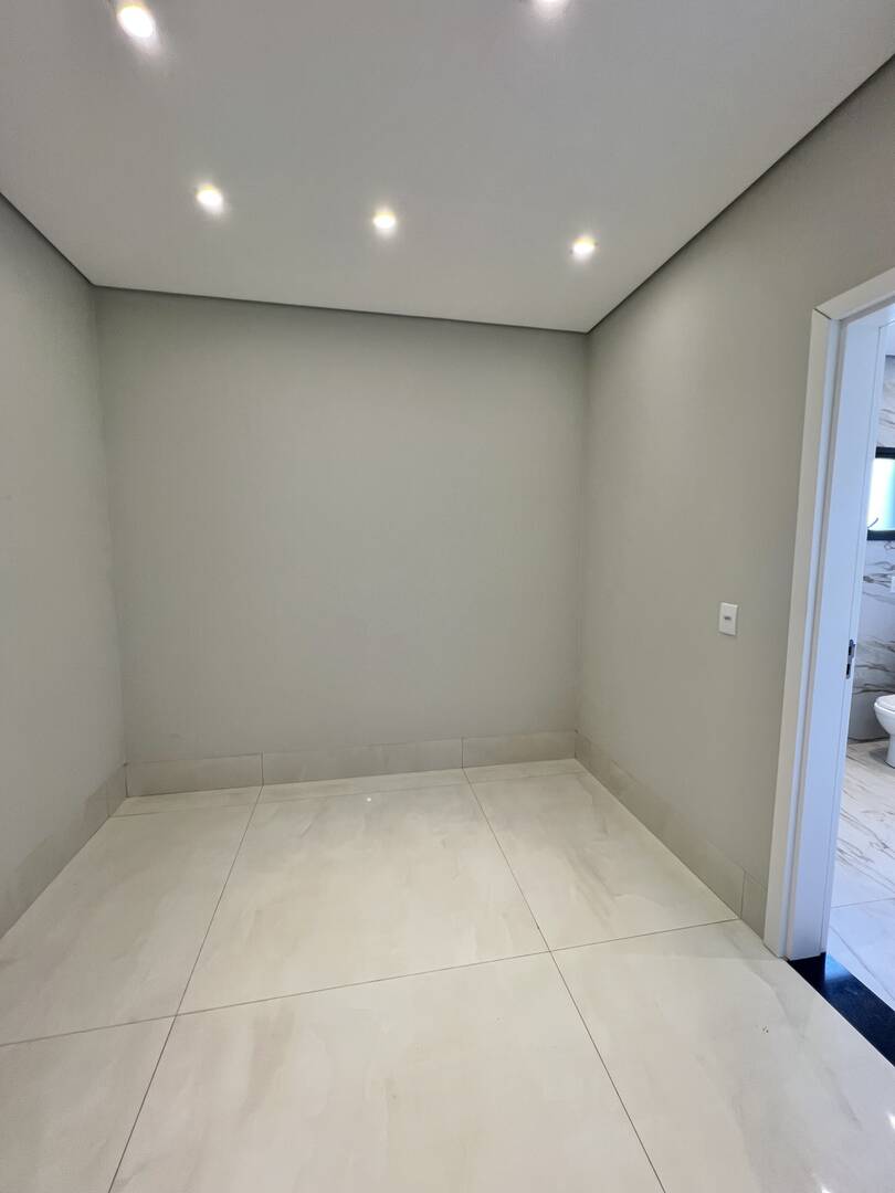 Casa de Condomínio à venda com 4 quartos, 300m² - Foto 8