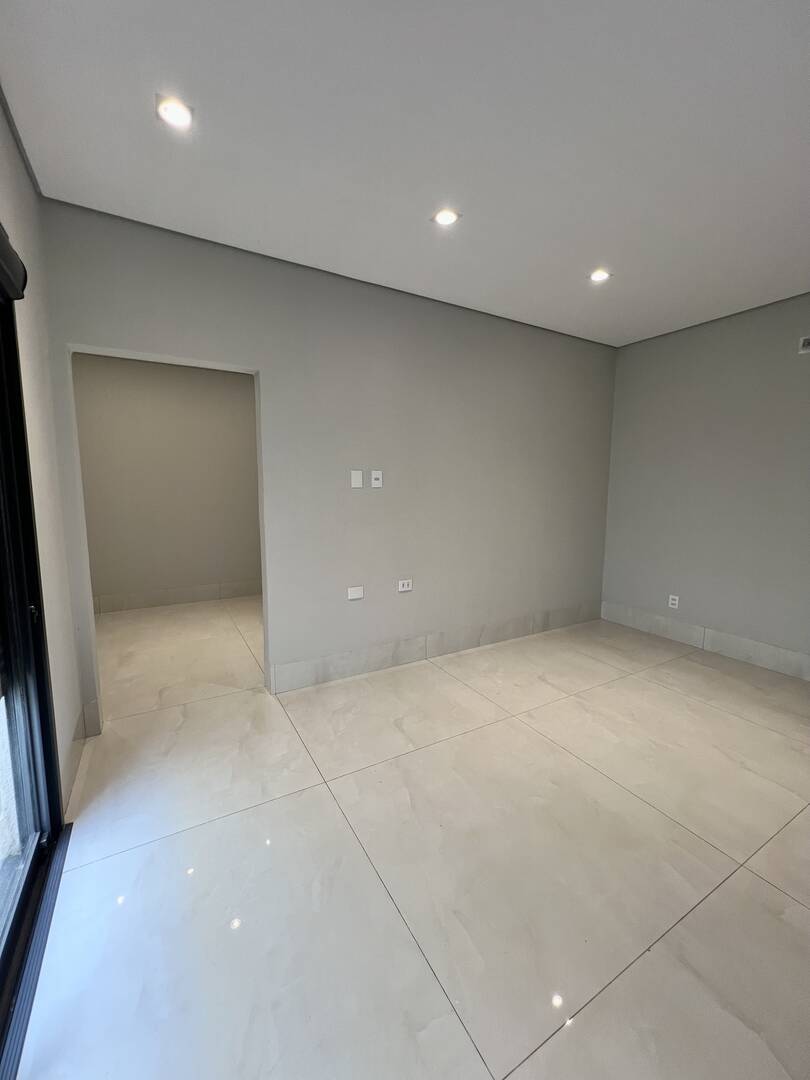 Casa de Condomínio à venda com 4 quartos, 300m² - Foto 9