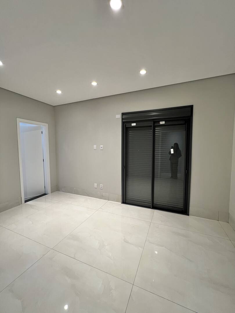 Casa de Condomínio à venda com 4 quartos, 300m² - Foto 15