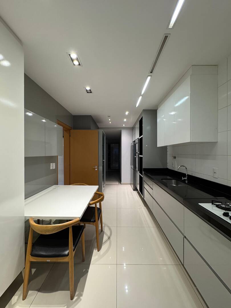 Apartamento à venda com 3 quartos, 168m² - Foto 28