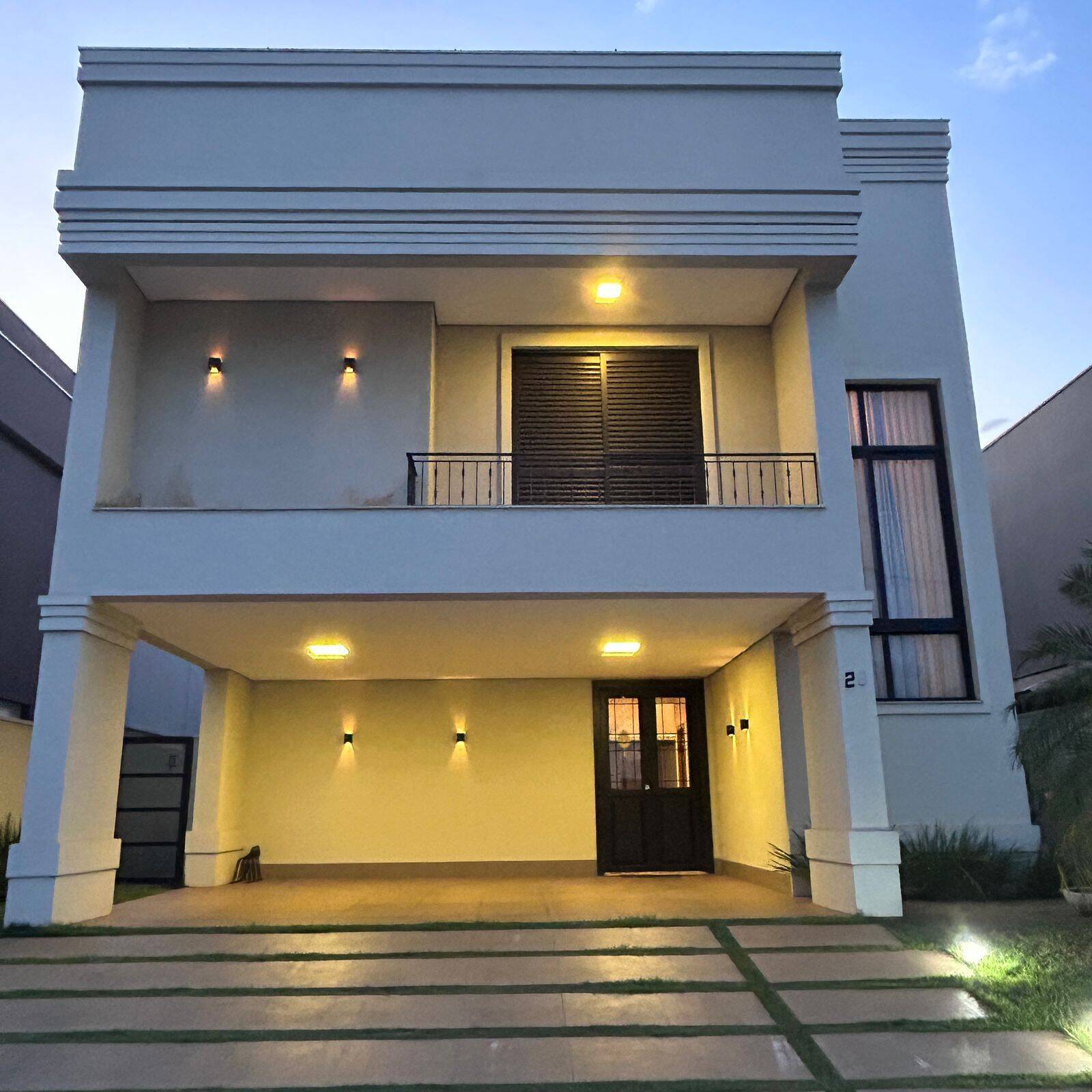 Casa, 4 quartos, 280 m² - Foto 1