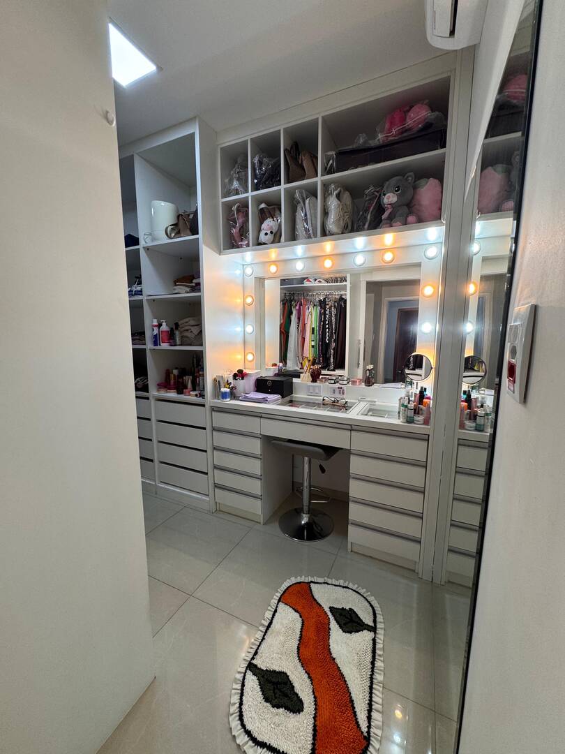 Casa, 4 quartos, 268 m² - Foto 2