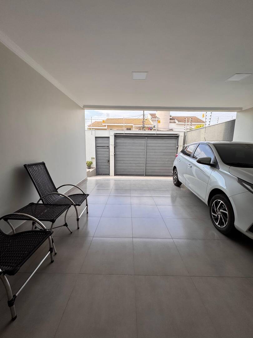 Casa, 4 quartos, 268 m² - Foto 1