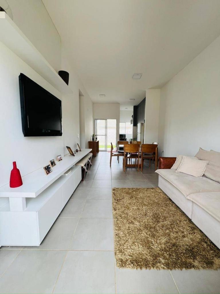 Casa de Condomínio para alugar com 3 quartos, 80m² - Foto 2