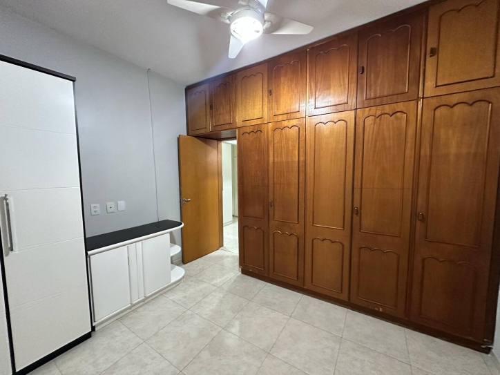 Casa à venda com 3 quartos, 299m² - Foto 15