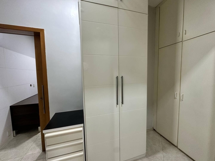 Casa à venda com 3 quartos, 299m² - Foto 16