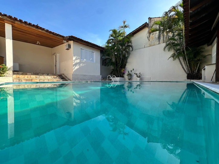 Casa à venda com 3 quartos, 299m² - Foto 6