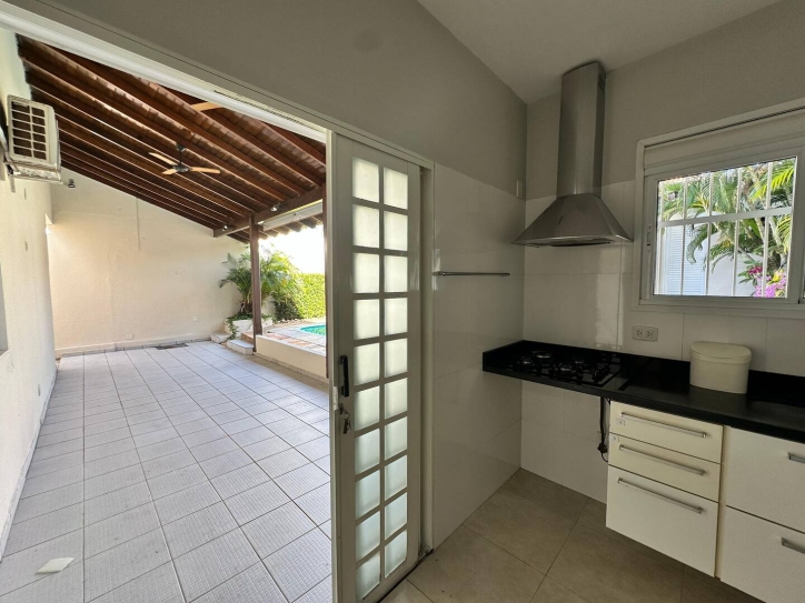 Casa à venda com 3 quartos, 299m² - Foto 9