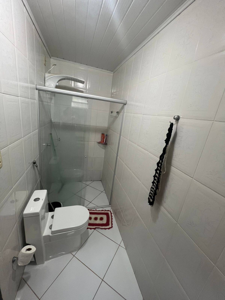 Casa à venda com 2 quartos, 180m² - Foto 8