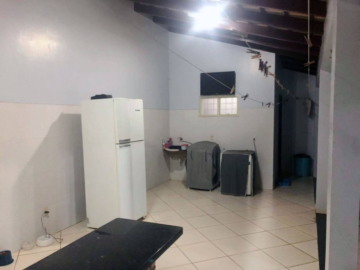 Casa à venda com 2 quartos, 180m² - Foto 10