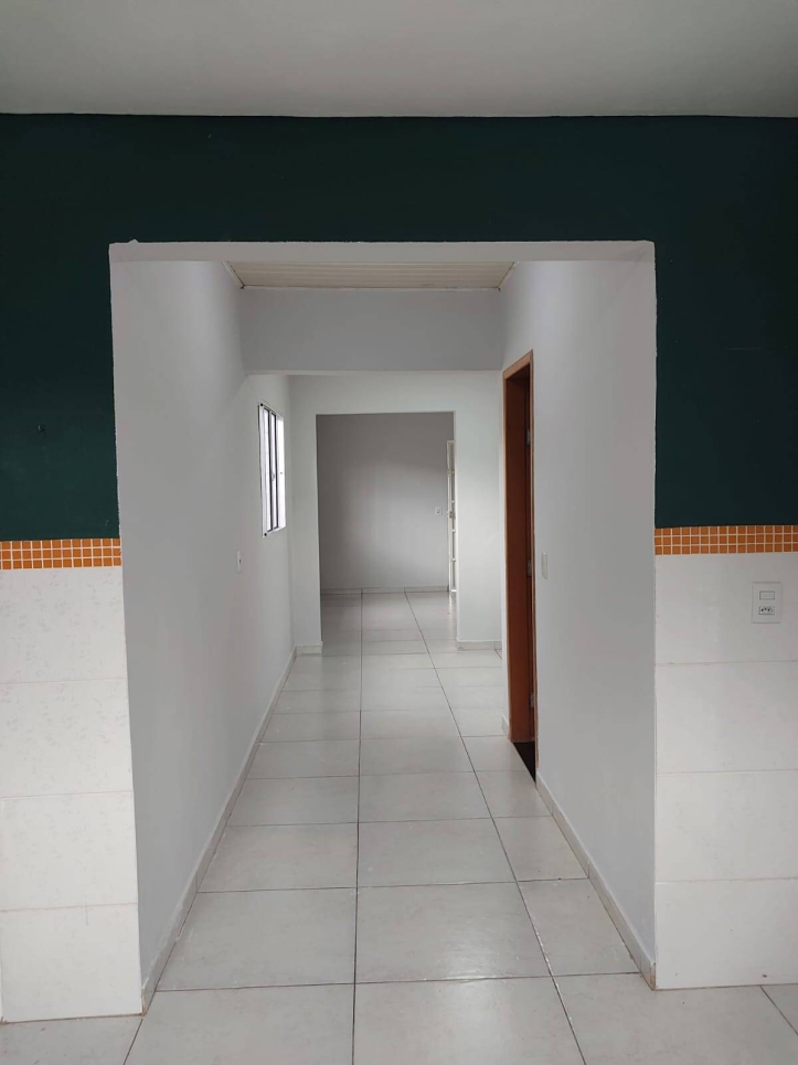 Casa à venda com 2 quartos, 125m² - Foto 2