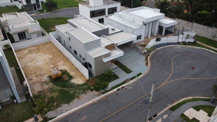 Casa de Condomínio à venda com 3 quartos, 217m² - Foto 10