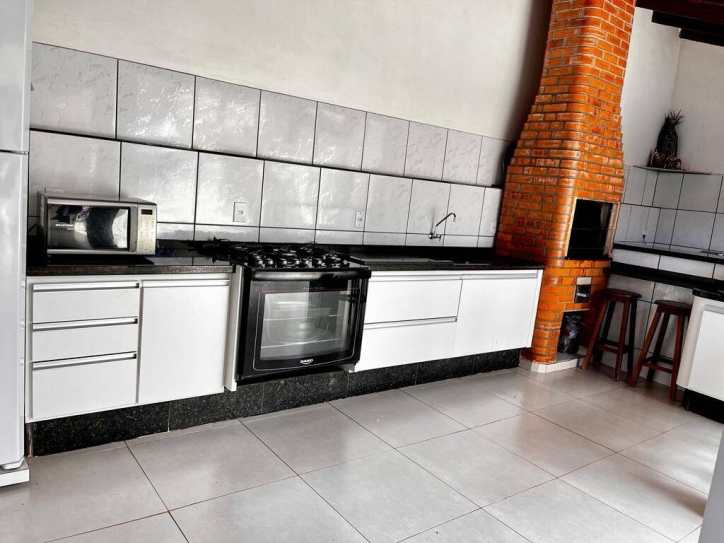 Casa de Condomínio à venda com 3 quartos, 120m² - Foto 2