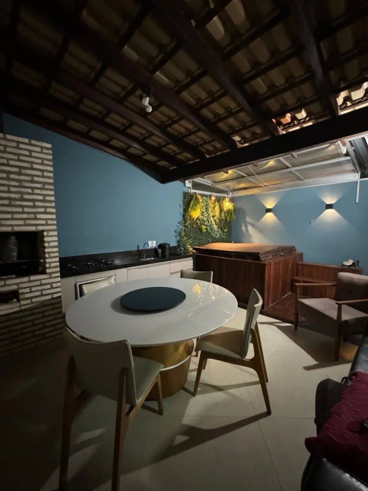 Casa de Condomínio à venda com 2 quartos, 90m² - Foto 1