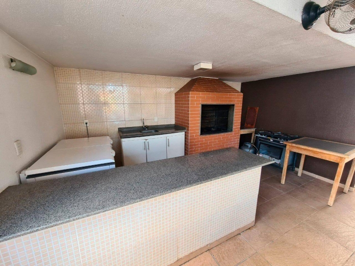 Apartamento à venda com 3 quartos, 160m² - Foto 3