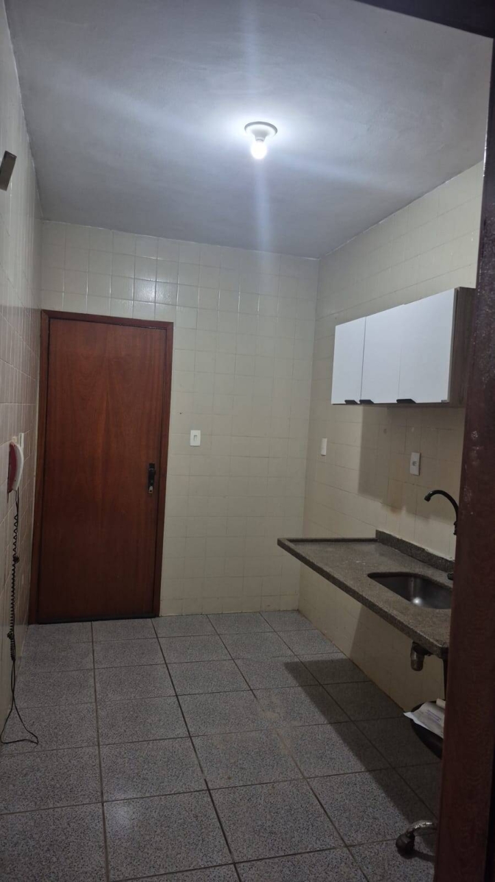 Apartamento para alugar com 3 quartos, 95m² - Foto 3