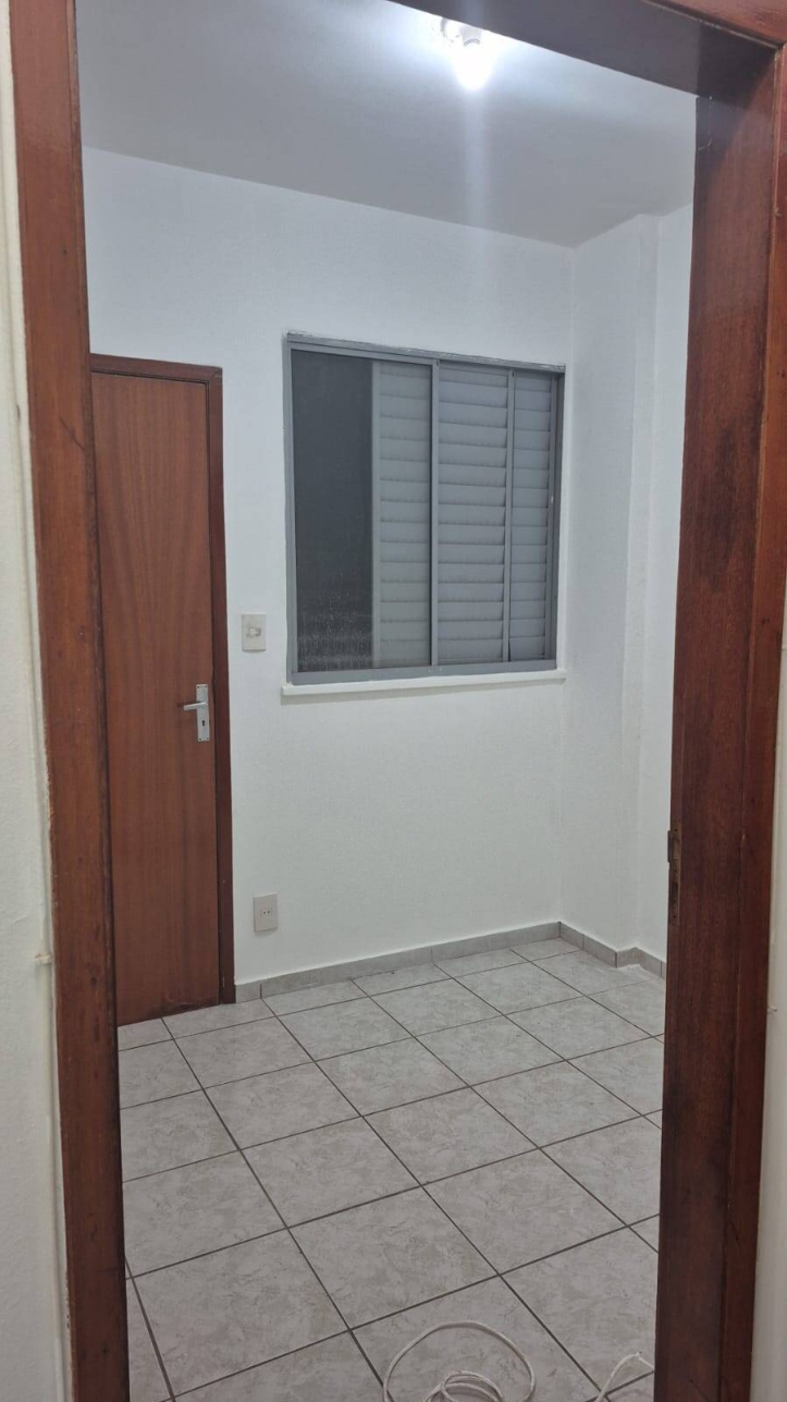 Apartamento para alugar com 3 quartos, 95m² - Foto 7
