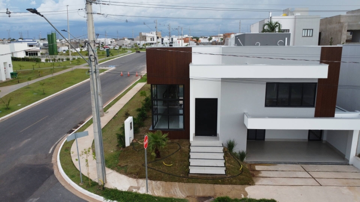 Casa à venda com 3 quartos, 213m² - Foto 6