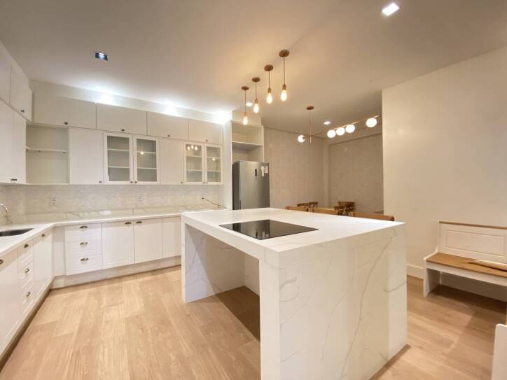 Casa de Condomínio à venda e aluguel com 3 quartos, 130m² - Foto 1