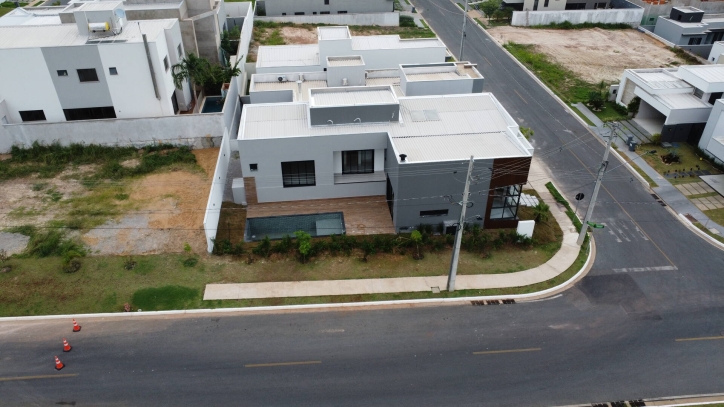 Casa à venda com 3 quartos, 213m² - Foto 11